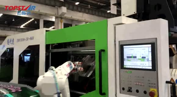 Robot with Injection Molding Machine